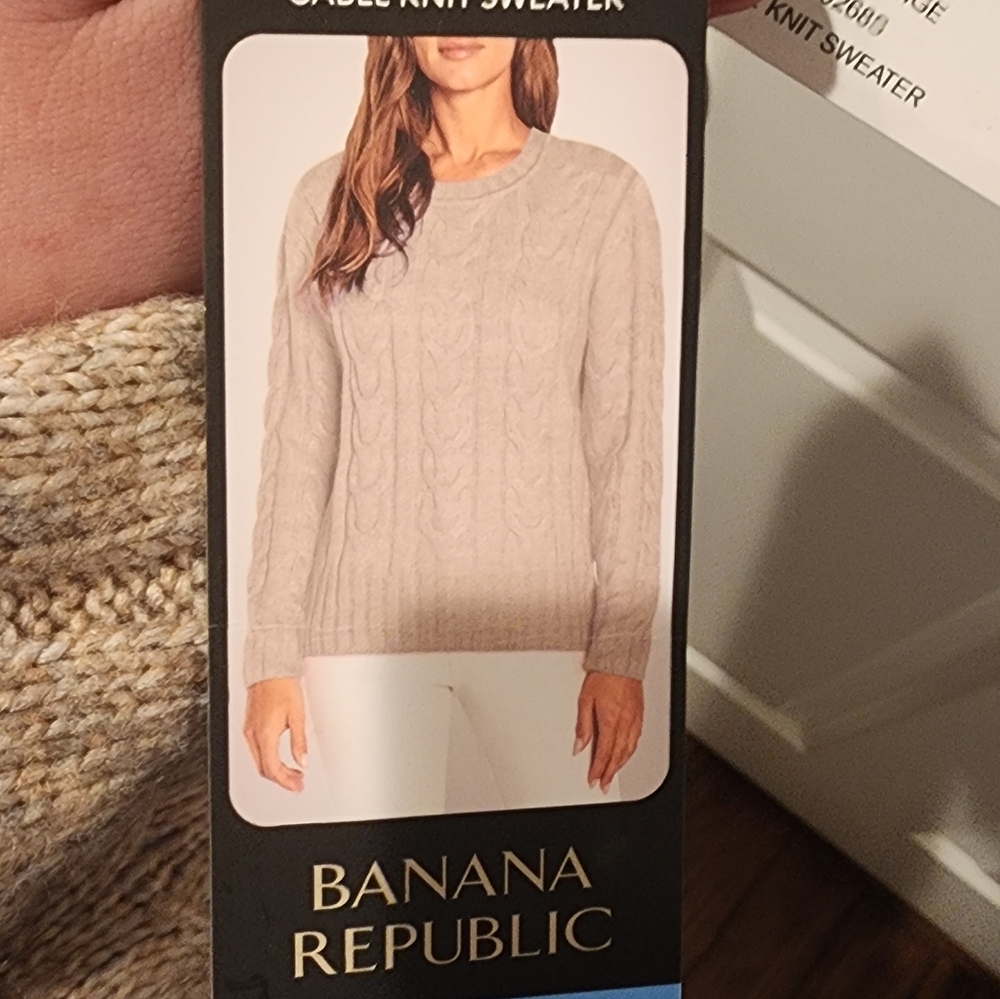 Banana Republic Women's Cable Knit Sweater - Tan Large